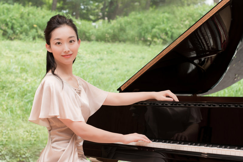 チラシ・写真 — 坂本真由美ピアノリサイタル